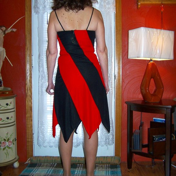 SEXY FREDERICKS OF HOLLYWOOD BLACK AND RED ASYMMETRICAL SPAGHETTI STRAP DRESS - Picture 7 of 8